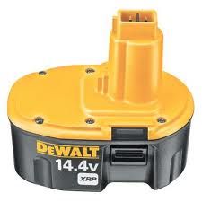 dewalt_144v_akku.jpg